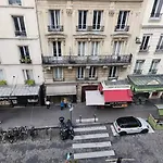 Superbe studio à MONTMARTRE